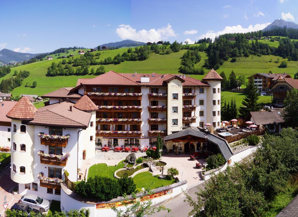 Almhof Hotel Call San Vigilio Di Marebbe Zewnętrze zdjęcie